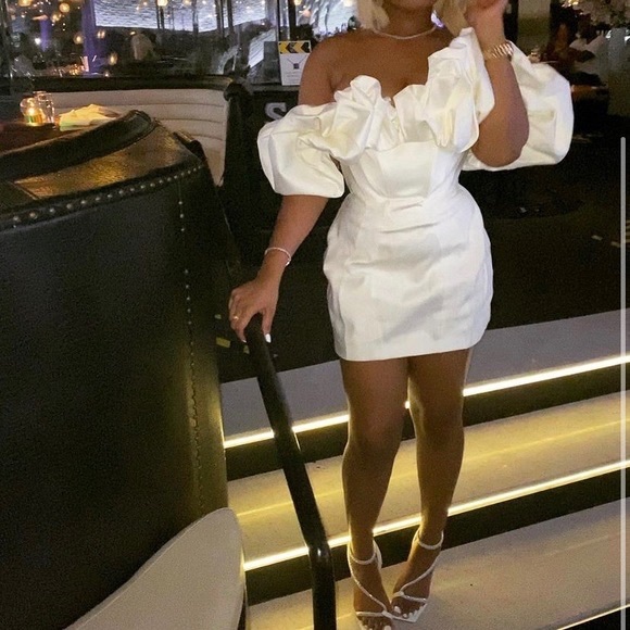 HOUSE OF CB 'Selena' Ivory Satin Ruffle Strapless Dress - Picture 7 of 13